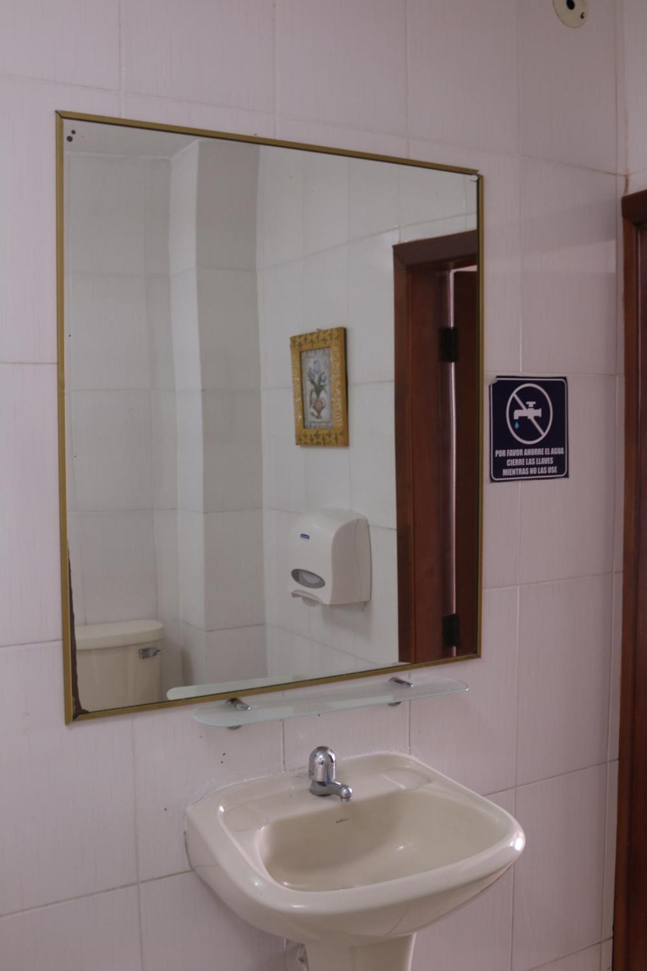 Tropical Inn Hotel Guayaquil Luaran gambar