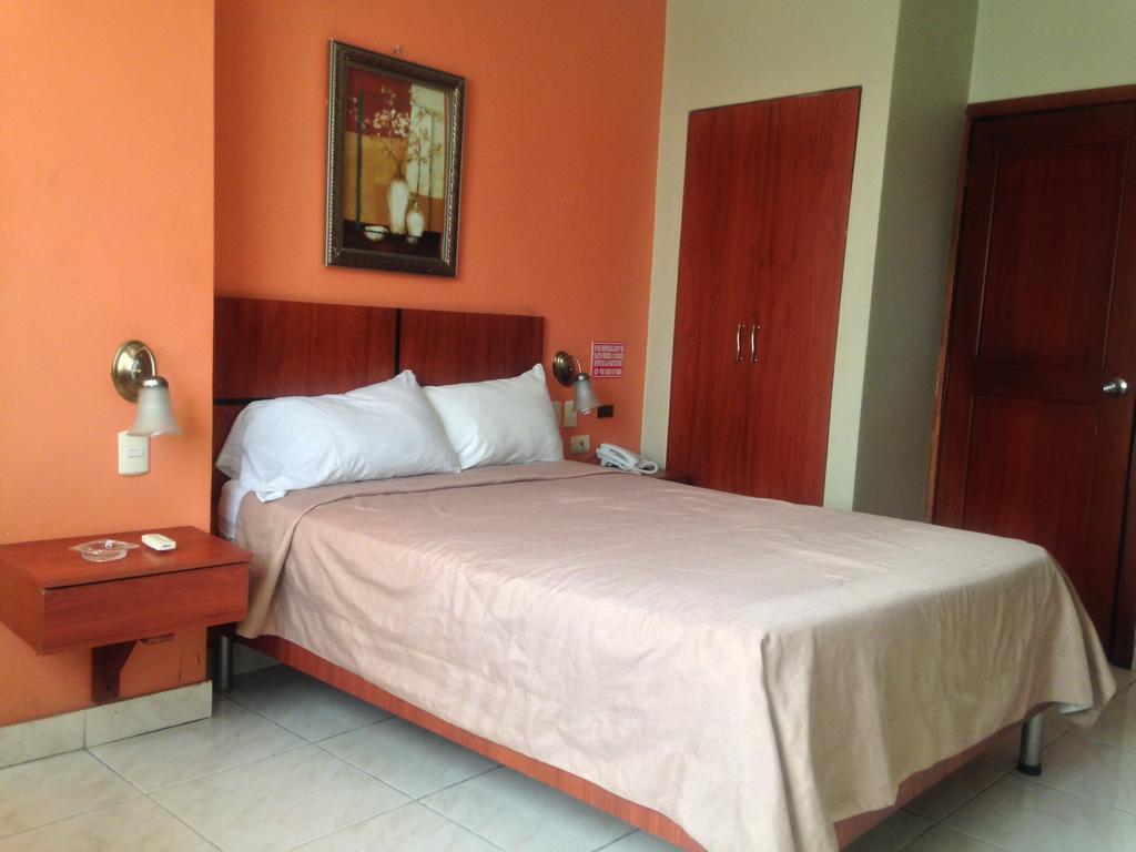 Tropical Inn Hotel Guayaquil Bilik gambar